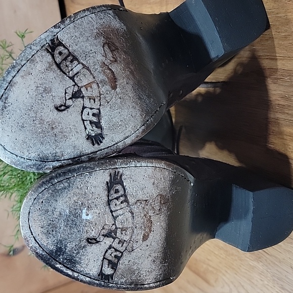 Freebird By Steven Cage in Burgundy 6 - Picture 9 of 14